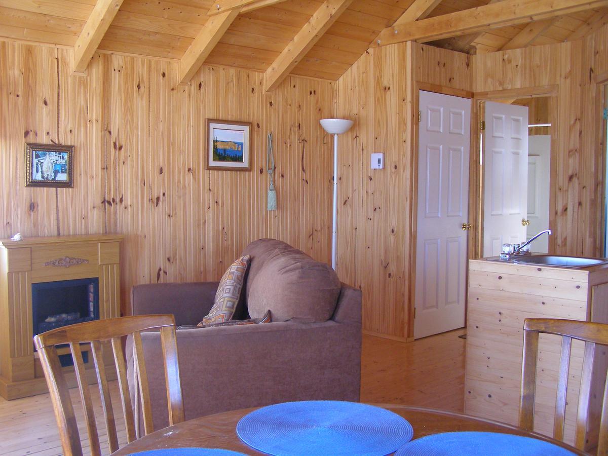 Les Chalets Brise-De-Mer Sainte-Therese-de-Gaspe Kültér fotó