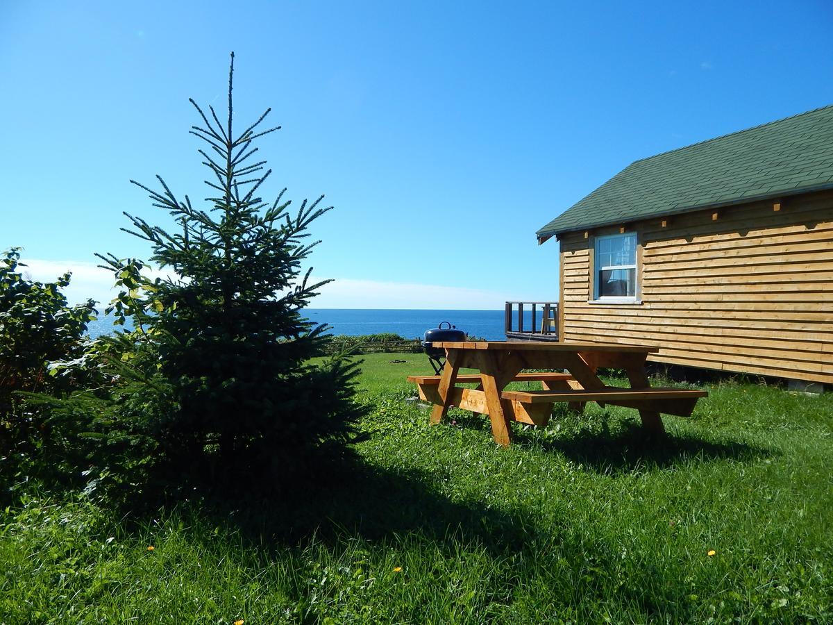 Les Chalets Brise-De-Mer Sainte-Therese-de-Gaspe Kültér fotó