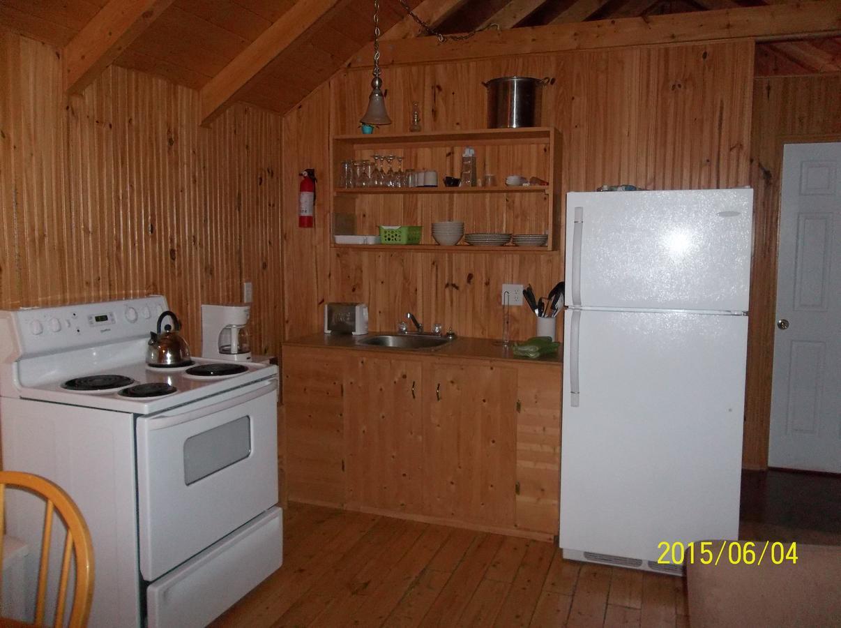 Les Chalets Brise-De-Mer Sainte-Therese-de-Gaspe Kültér fotó