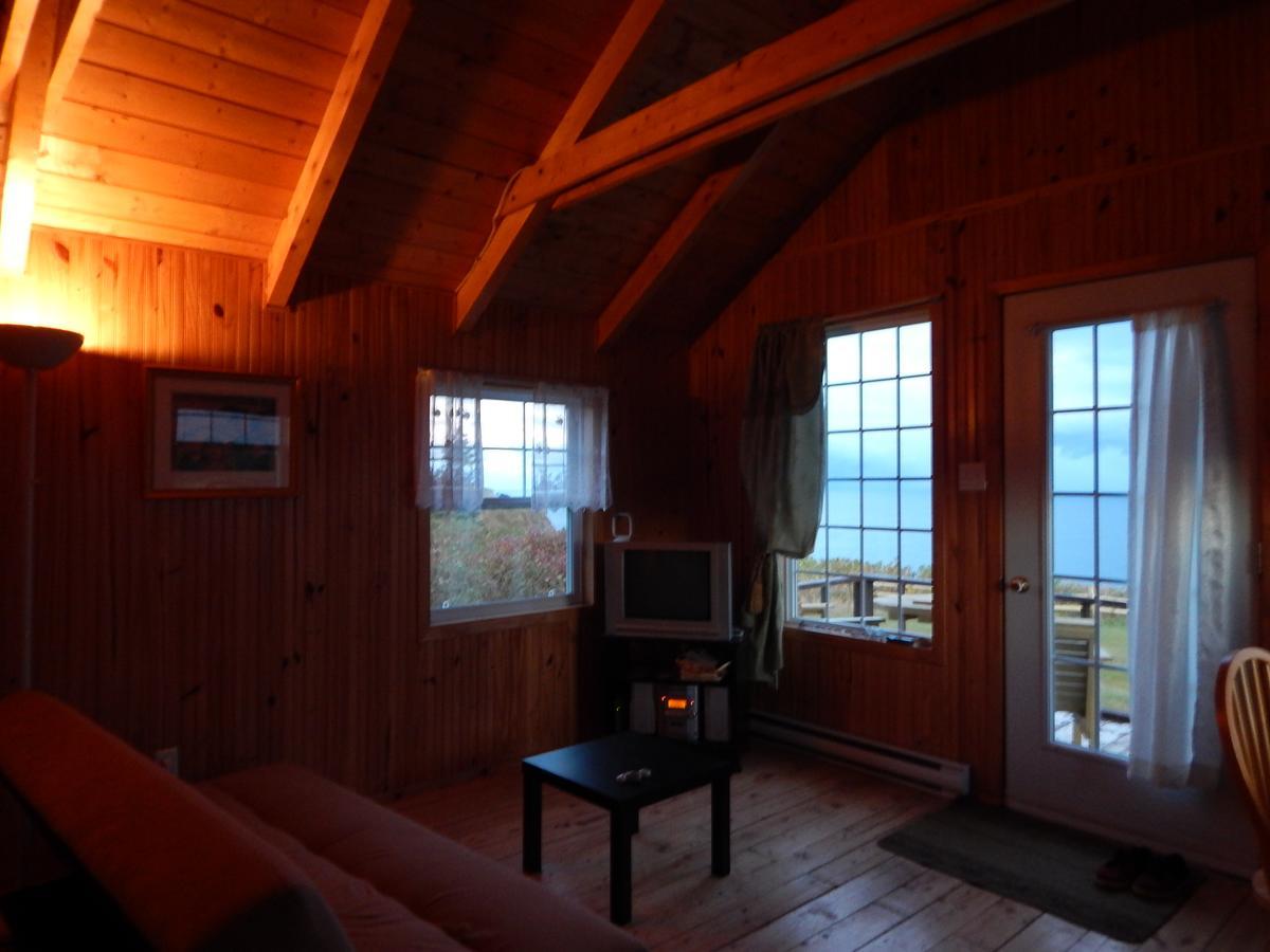 Les Chalets Brise-De-Mer Sainte-Therese-de-Gaspe Kültér fotó